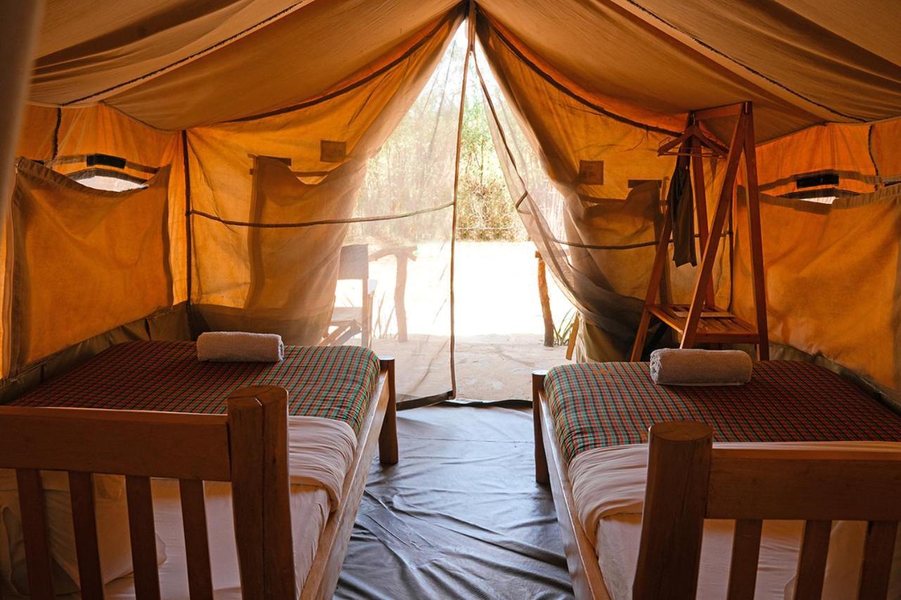 Kara-Tunga Safari Camp Bed & Breakfast Moroto Eksteriør bilde