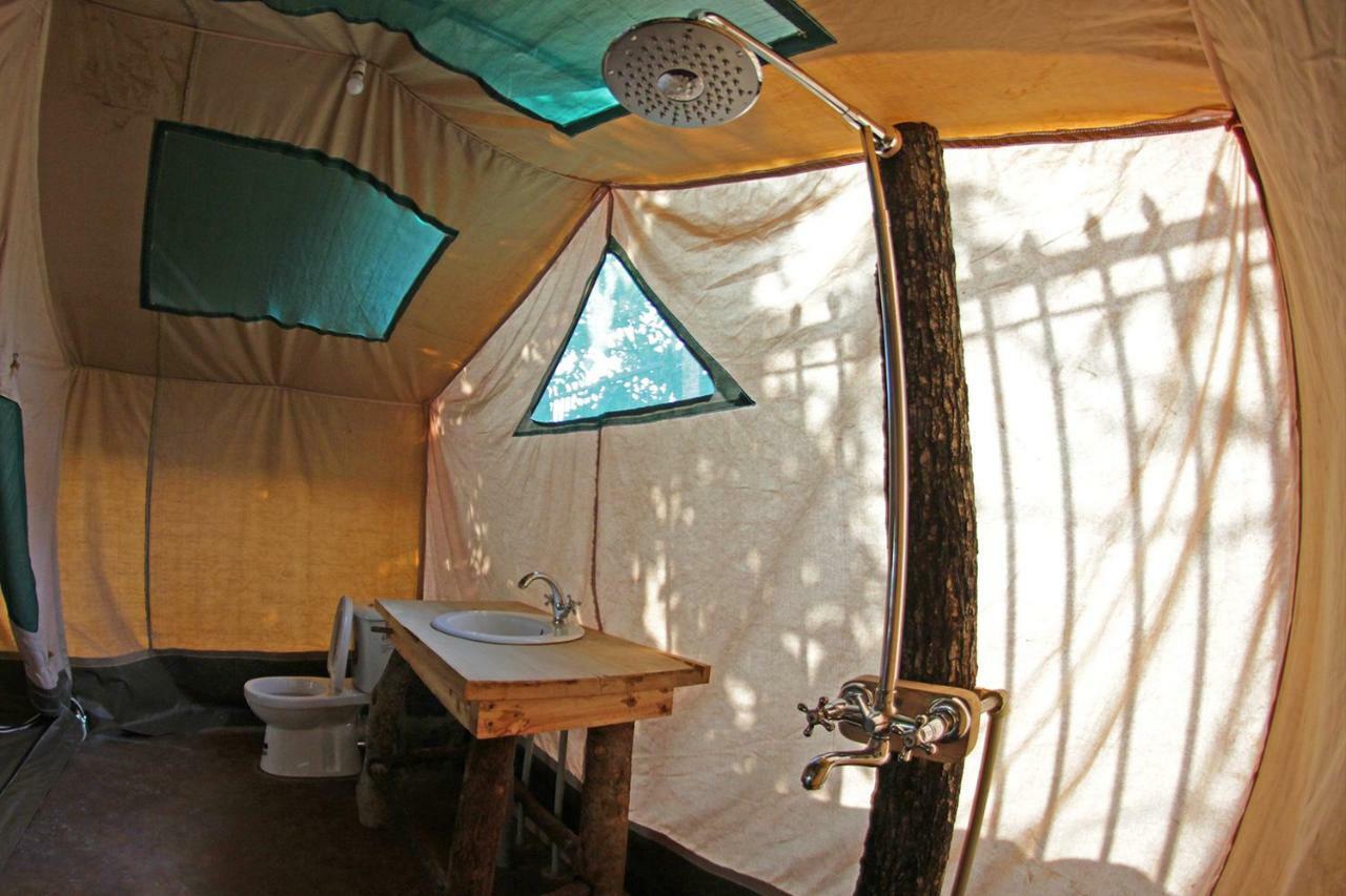 Kara-Tunga Safari Camp Bed & Breakfast Moroto Eksteriør bilde
